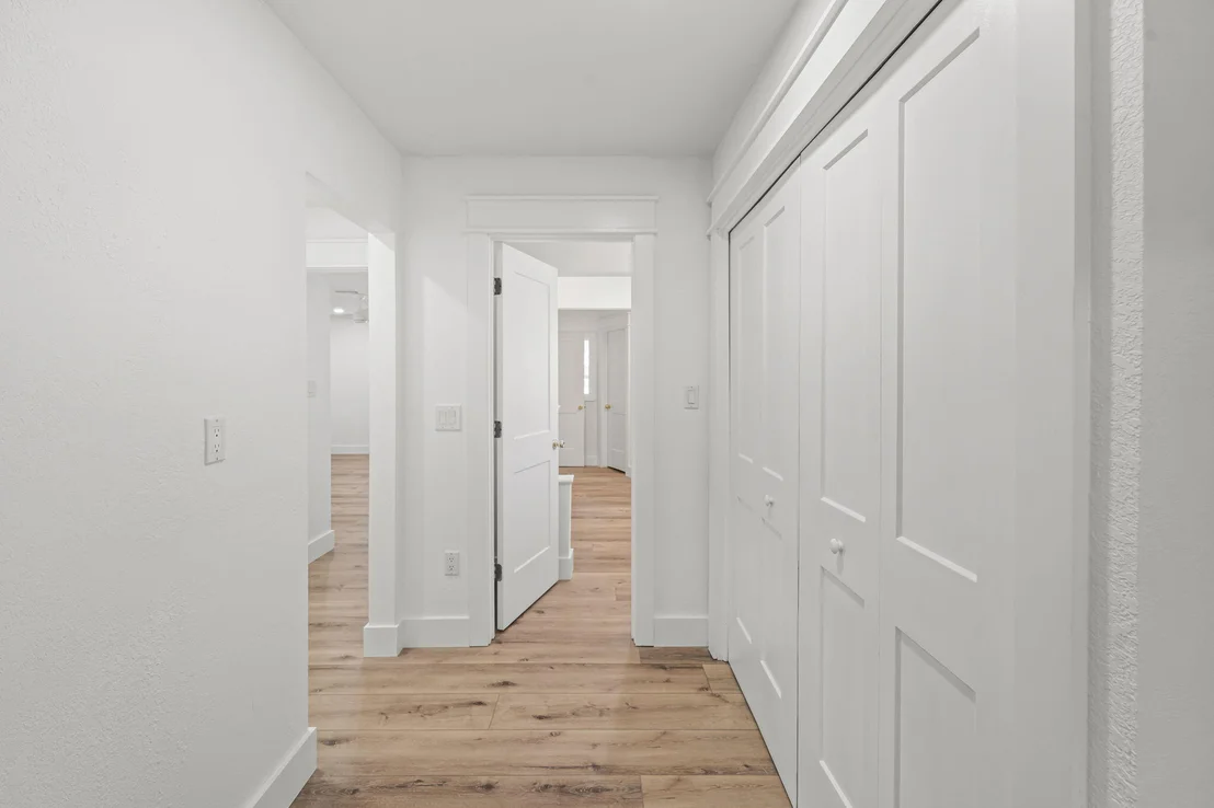 Photo of 497 Walton Way