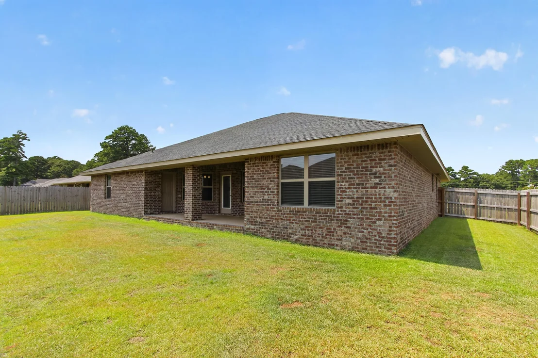 Photo of 5823 Crestlake Drive