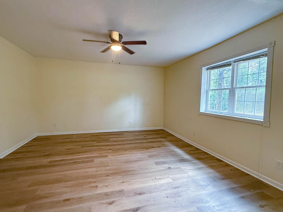 Photo of 5703 Old River Road