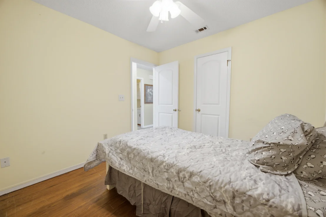 Photo of 220 W Walker Circle