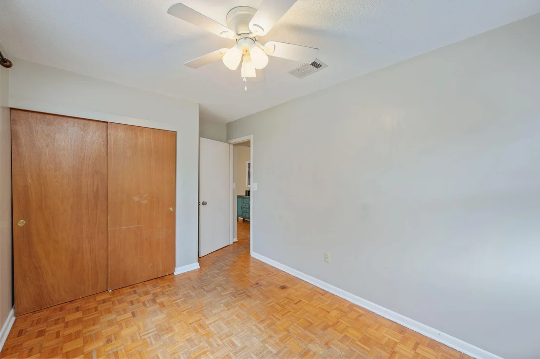 Photo of 1005 Julia Avenue