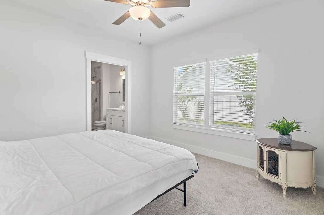 Photo of 8 Alexander Way