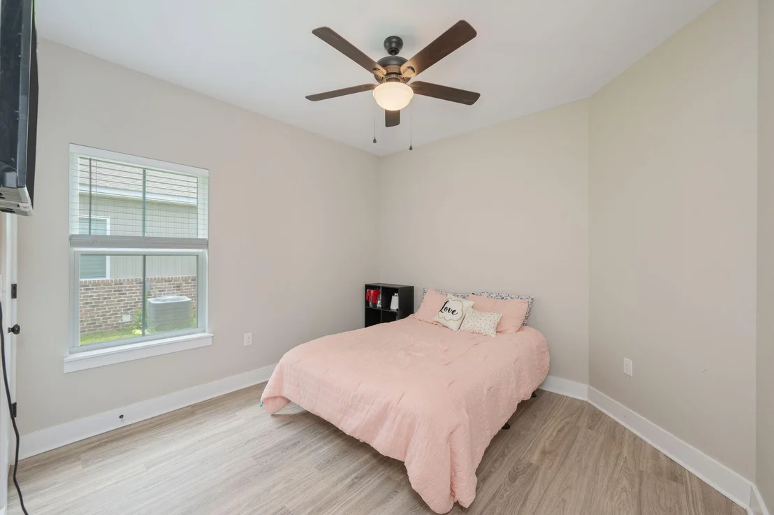 Photo of 3168 Maple Street
