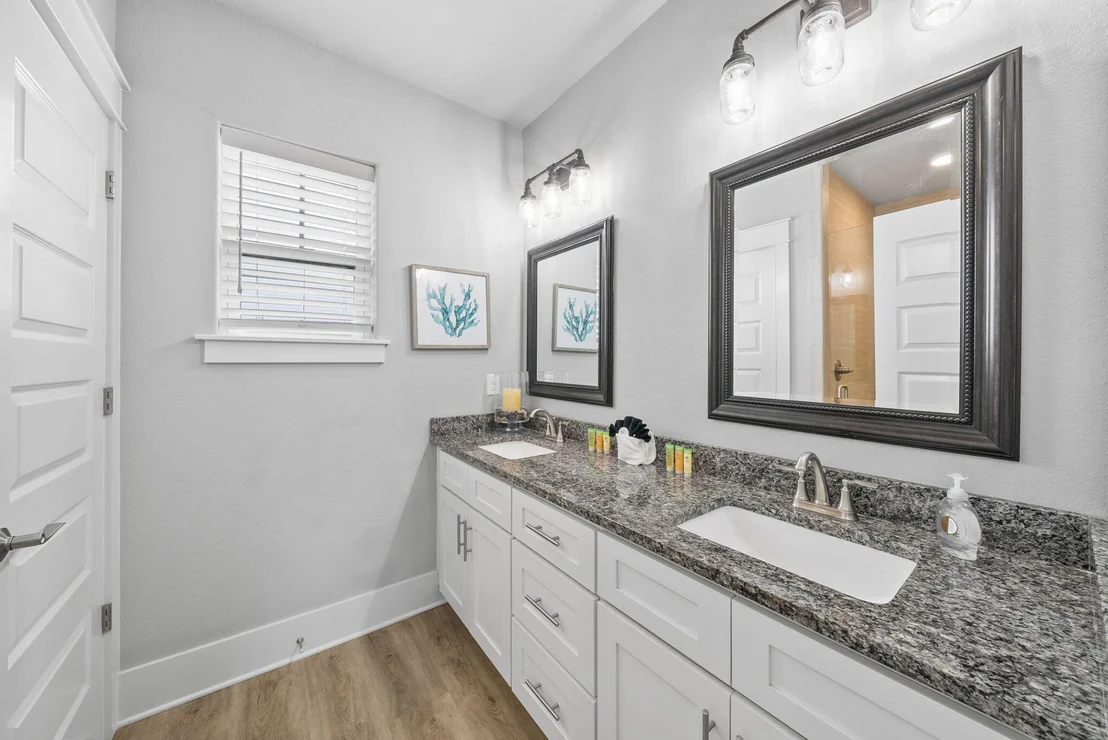 Photo of 251 Gulfview Circle