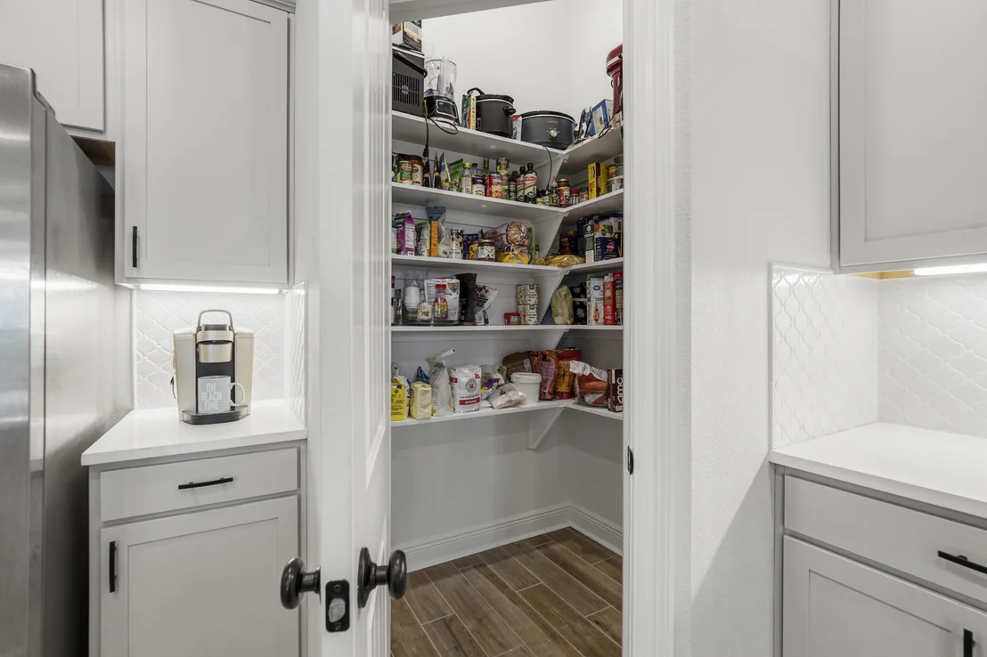 Photo of 395 Constellation Avenue
