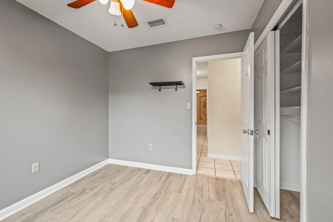 Photo of 3 NE Windsor Lane