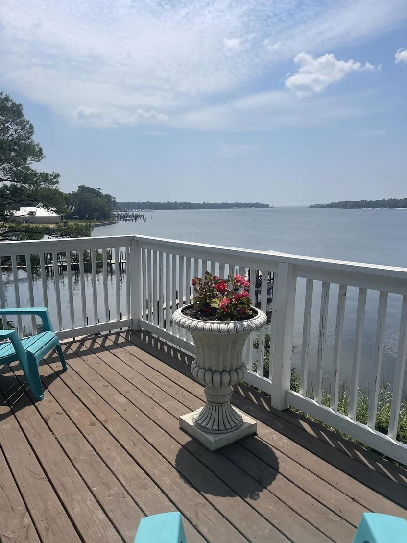 Photo of 197 Bayshore Drive