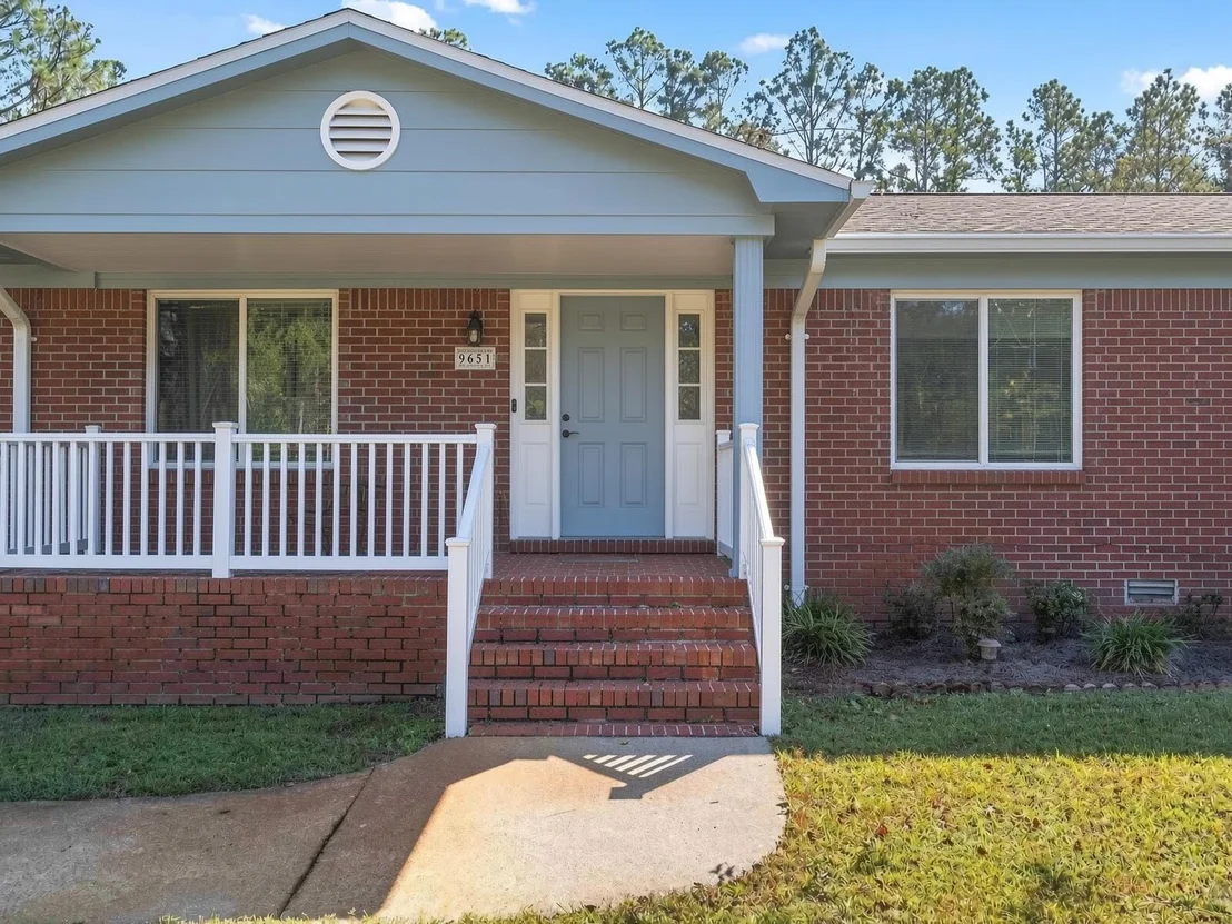 Photo of 9651 Sunnybrook Drive