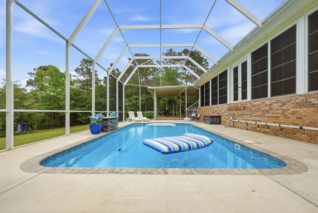 Photo of 4063 Lakeview Drive