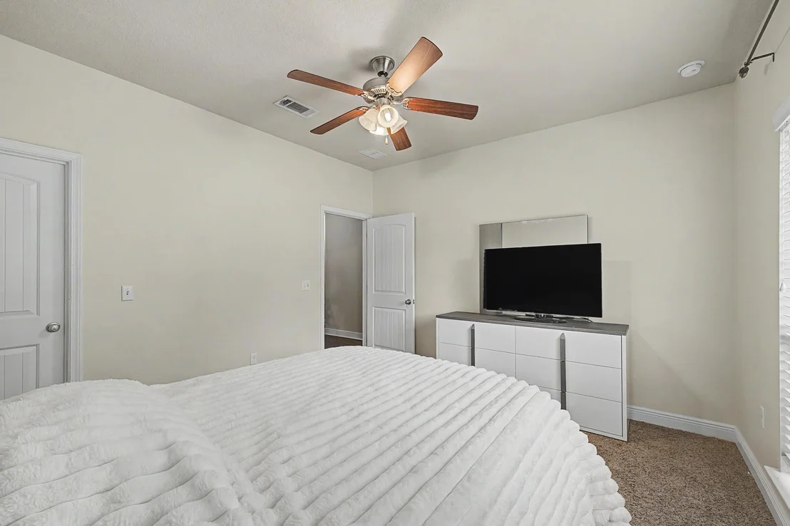 Photo of 9177 Iron Gate Boulevard