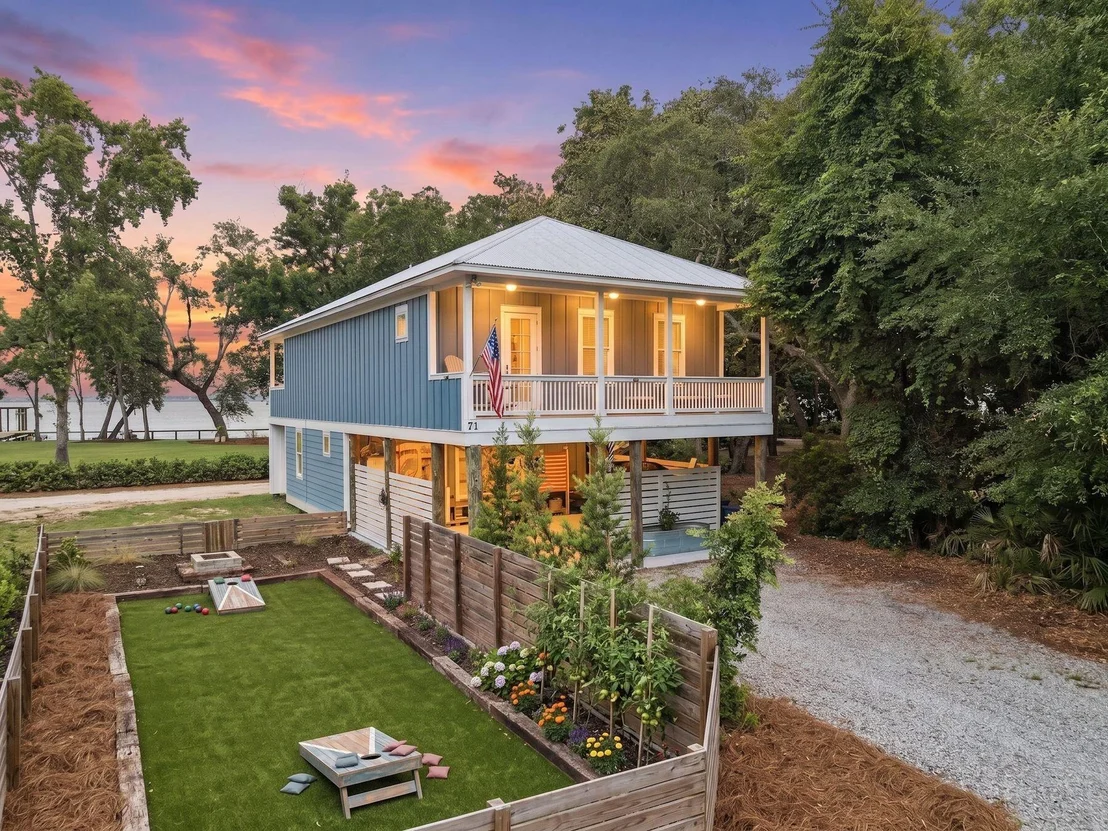 Photo of 71 Silverleaf Lane