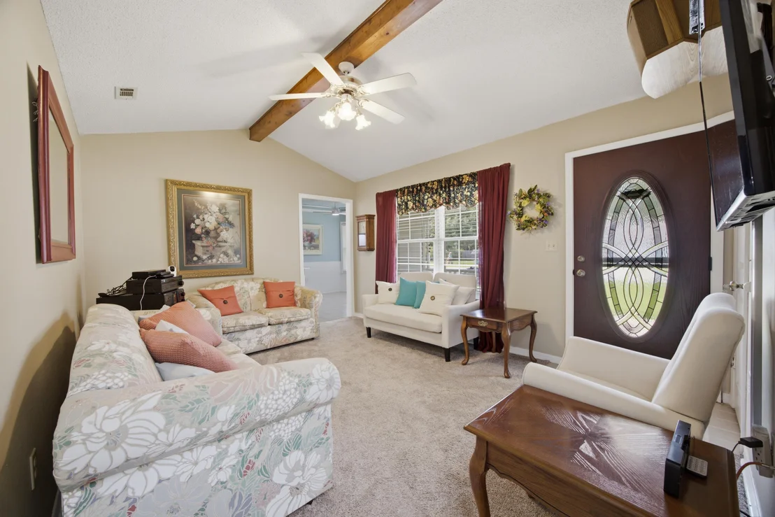Photo of 220 W Walker Circle
