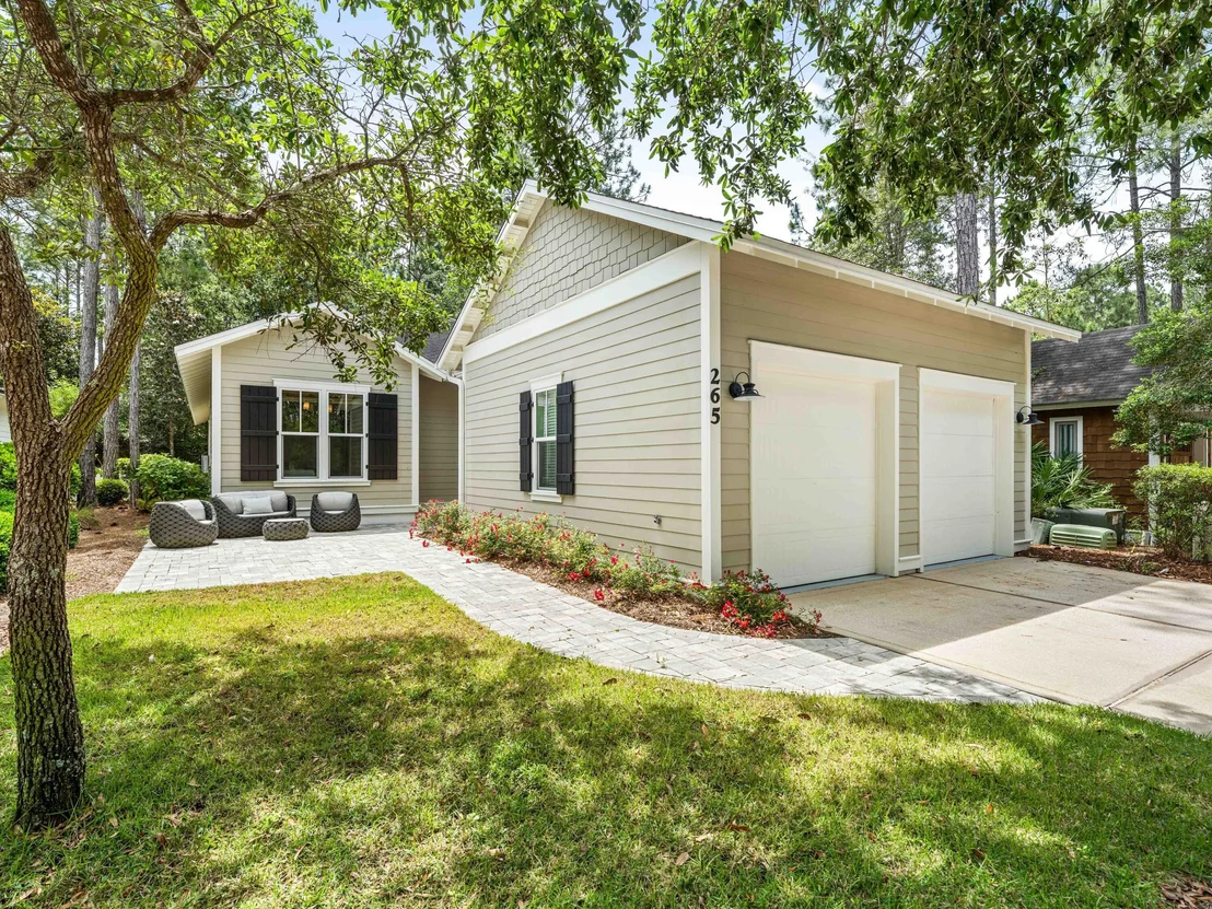 Photo of 265 Artesian Way
