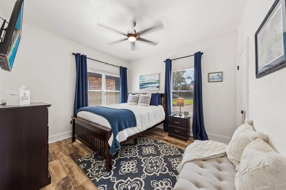 Photo of 11 Hampton Circle