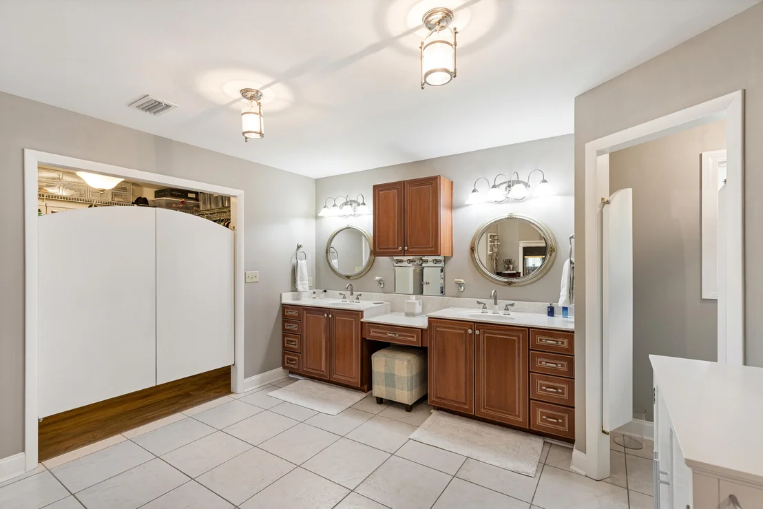 Photo of 804 Mars Street