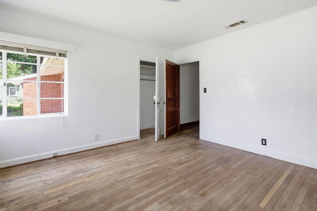 Photo of 855 N Pearl Street
