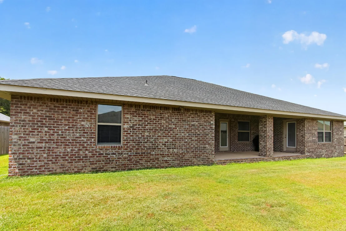 Photo of 5823 Crestlake Drive