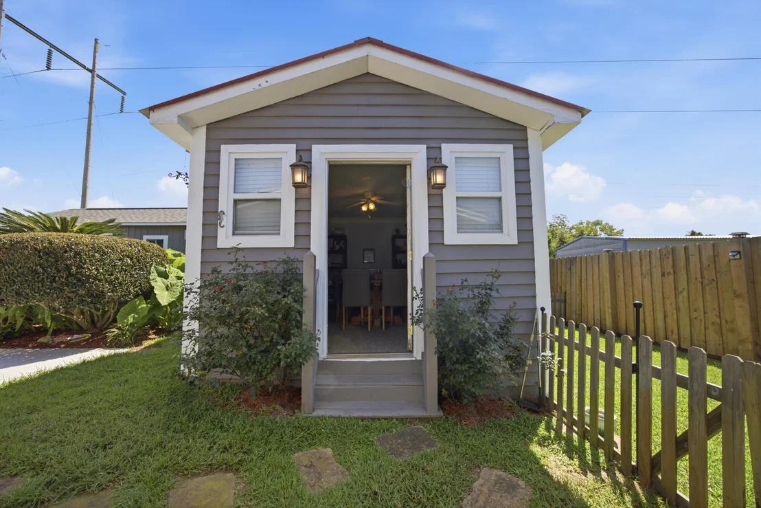 Photo of 325 Echo Circle