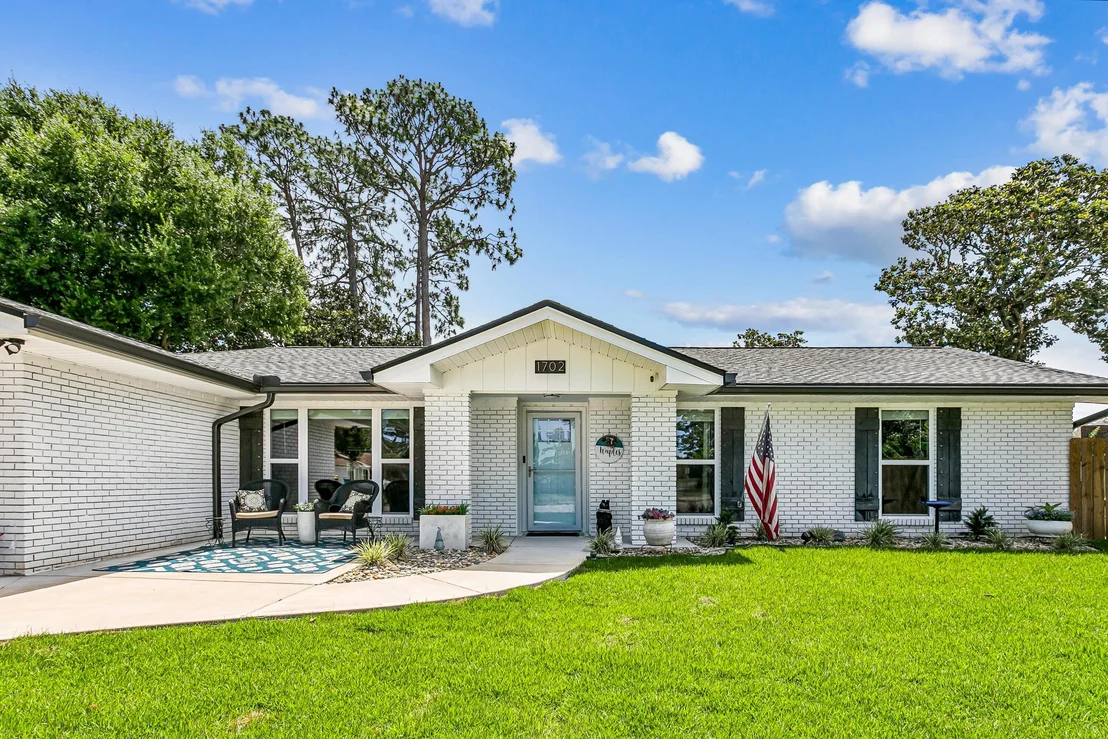 Photo of 1702 Green Palm Circle
