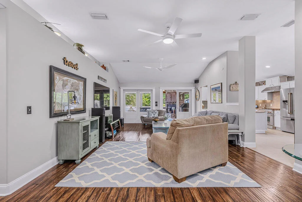 Photo of 2125 Vizcaya Drive