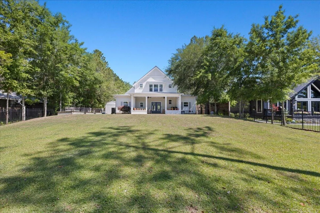Photo of 103 W Bayou Forest Drive
