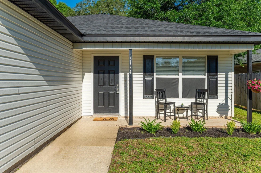Photo of 5134 S Lake Drive