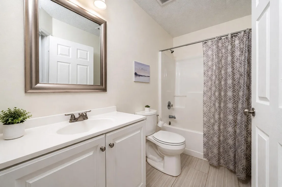 Photo of 5134 S Lake Drive
