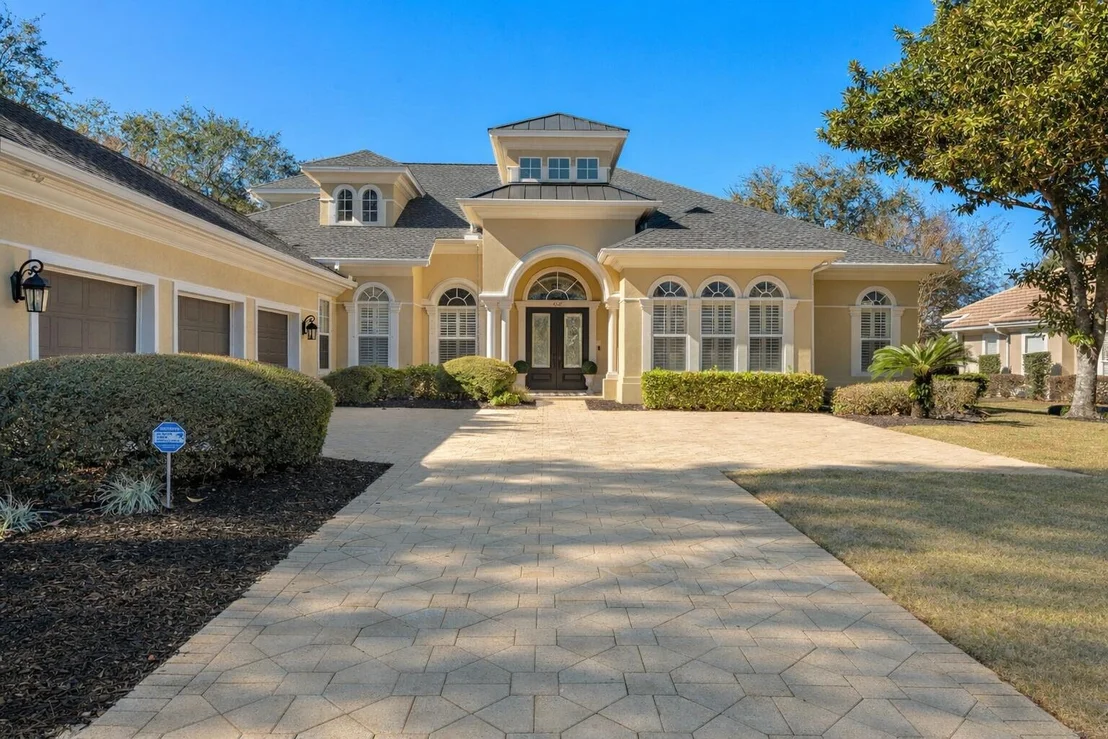 Photo of 4327 Stonebridge Road