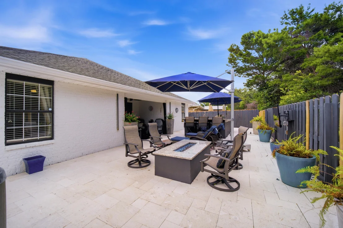 Photo of 423 Sandy Cay Drive