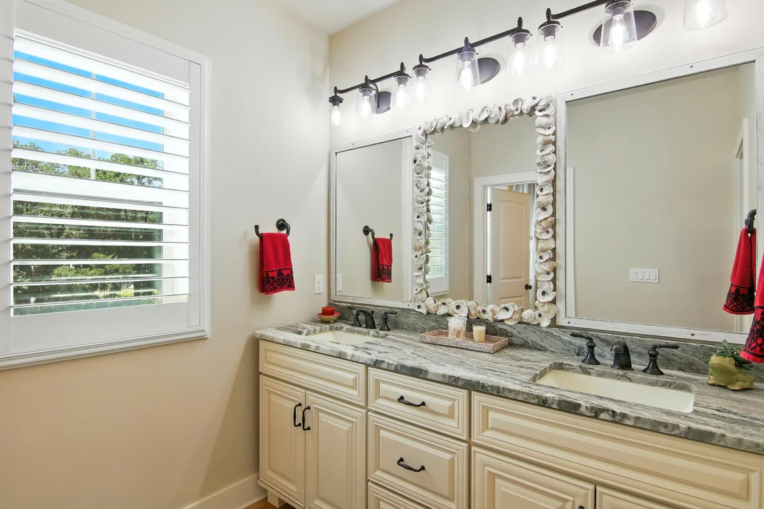 Photo of 400 Pitts Bayshore Drive