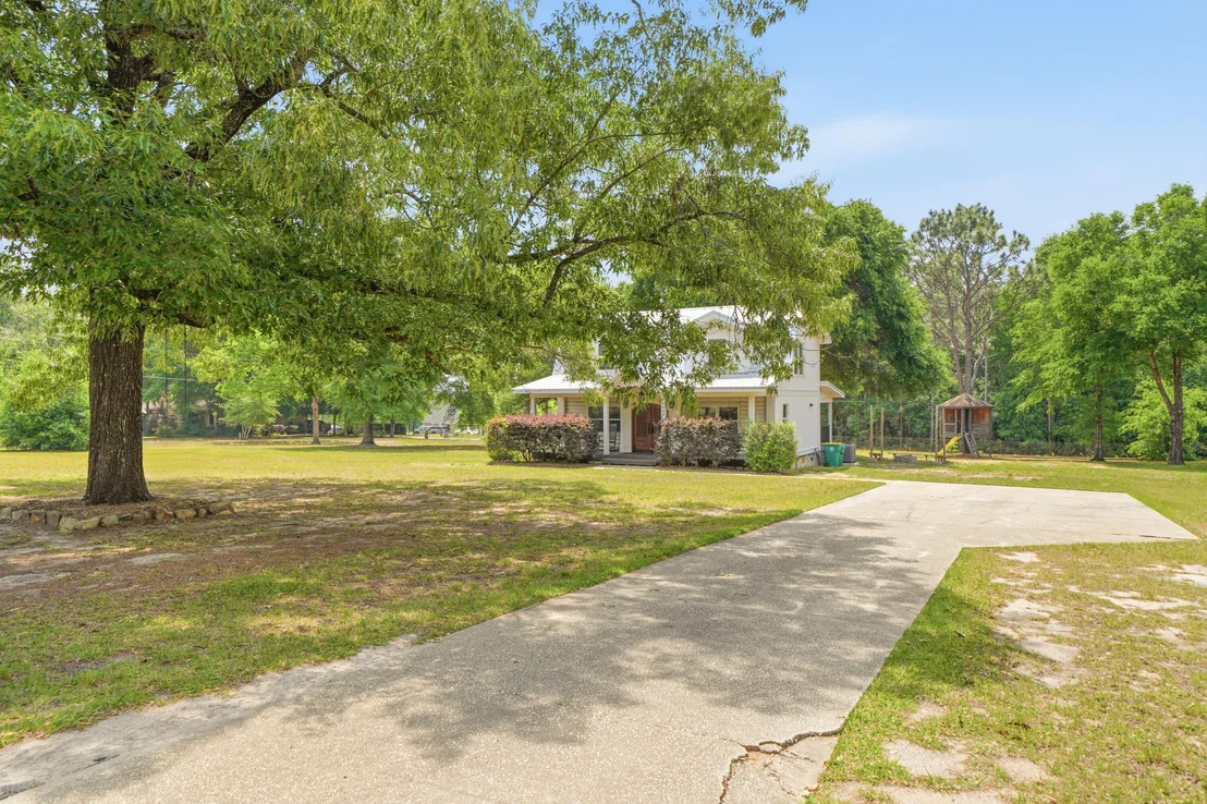 Photo of 3098 Log Cabin Lane
