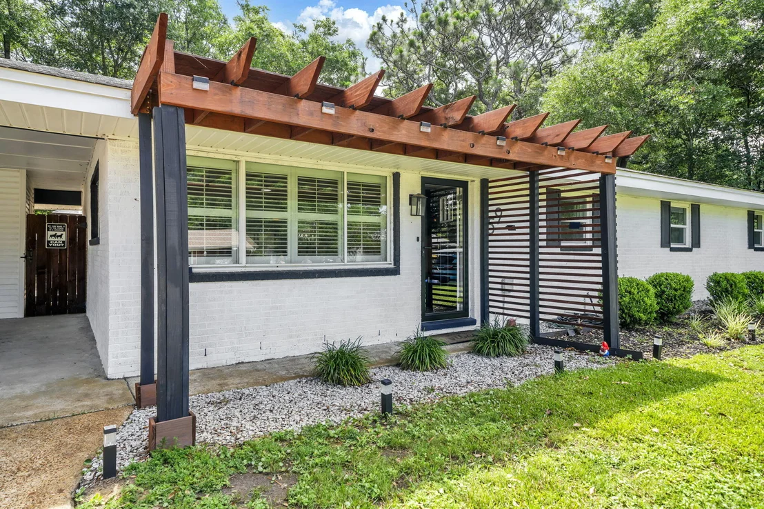 Photo of 59 NE Oregon Drive