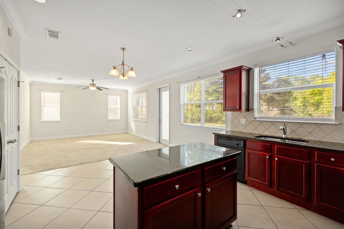 Photo of 876 Solimar Way