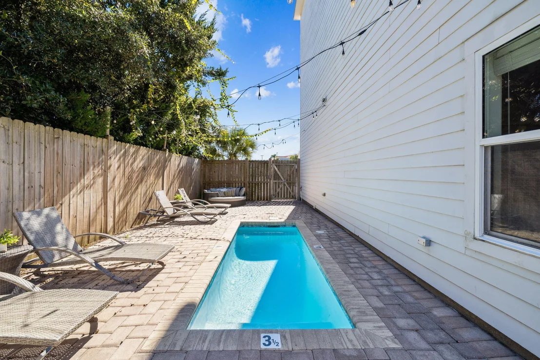 Photo of 10 Blue Surf Lane