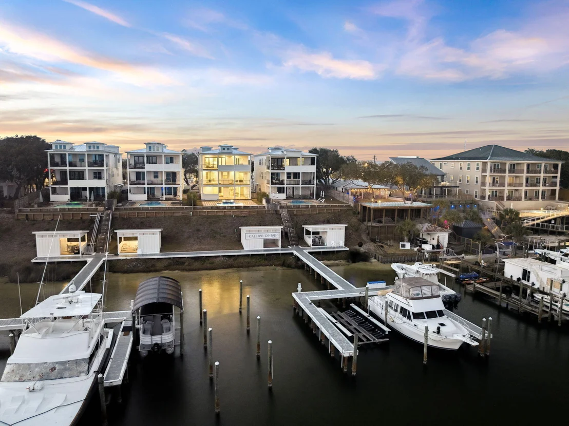 Photo of 714 Harbor Boulevard