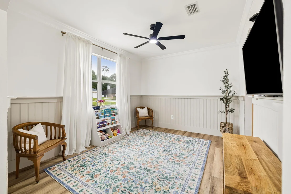 Photo of 1025 Forest Shore Drive