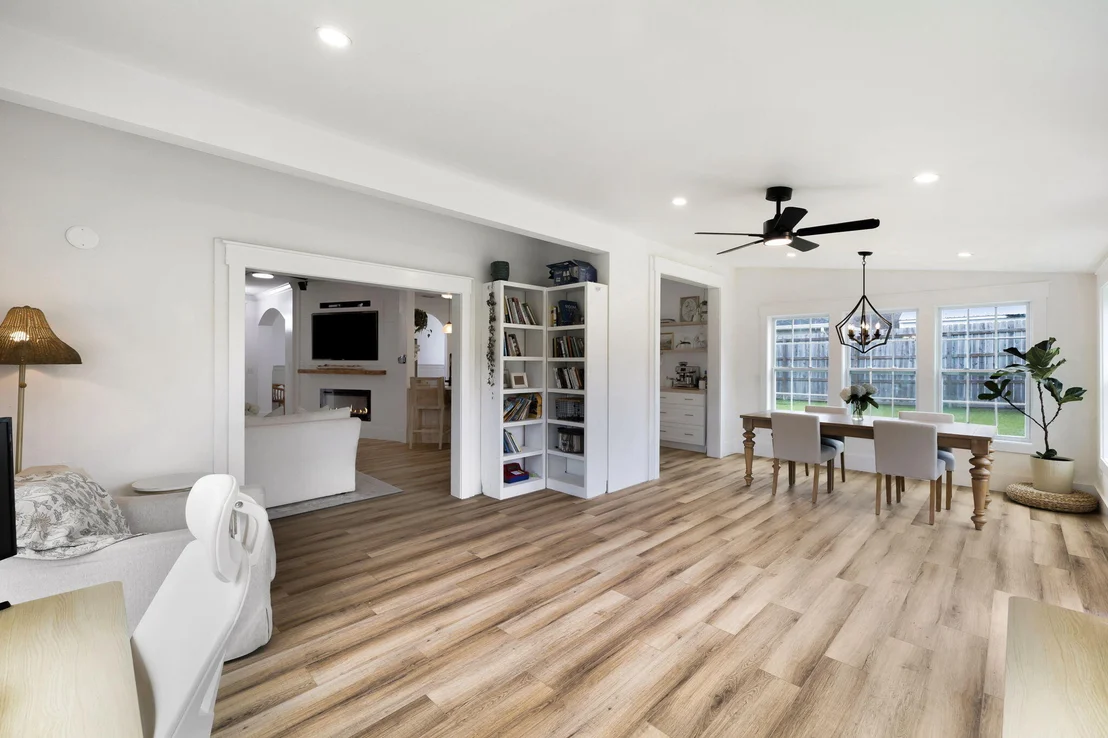 Photo of 1025 Forest Shore Drive