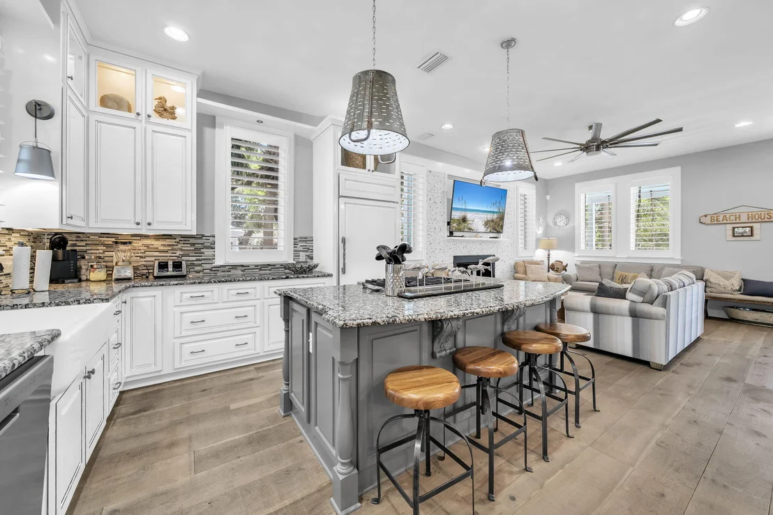 Photo of 100 Parkshore Drive
