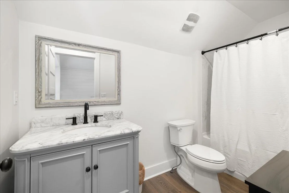 Photo of 103 W Bayou Forest Drive