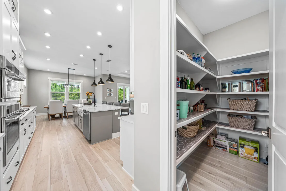 Photo of 446 W Lafayette Road