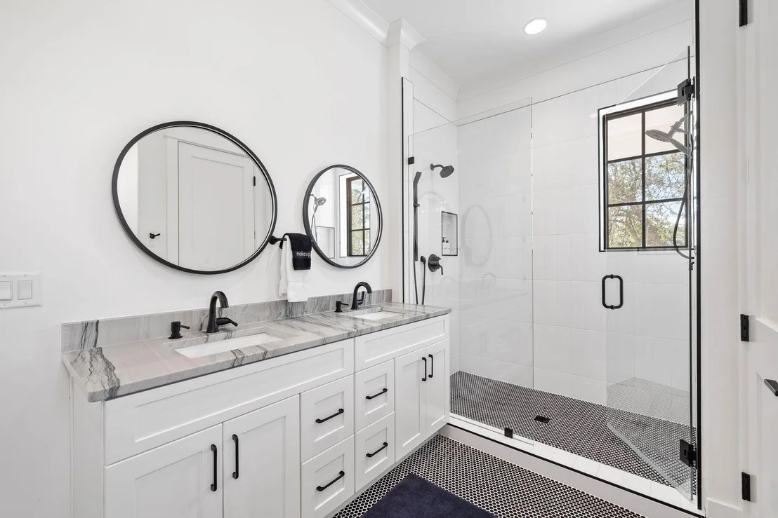 Photo of 42 Grande Pointe Circle