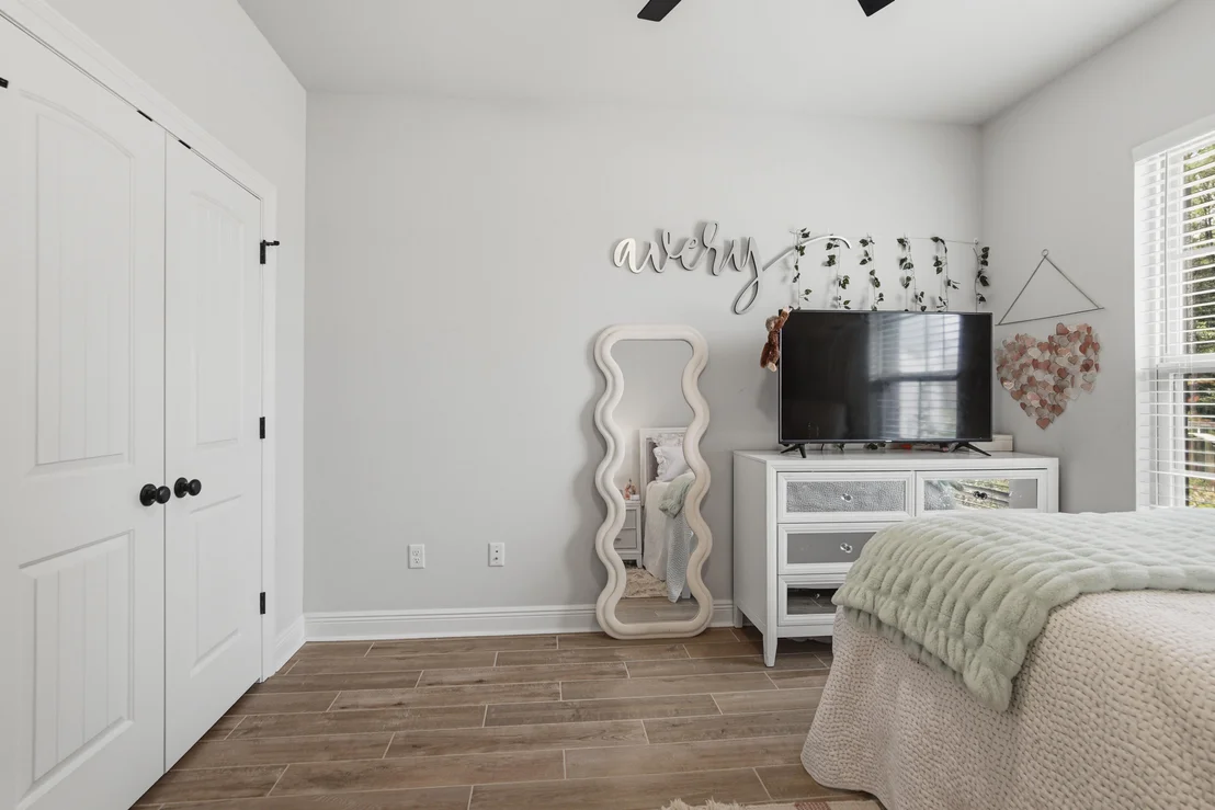 Photo of 395 Constellation Avenue