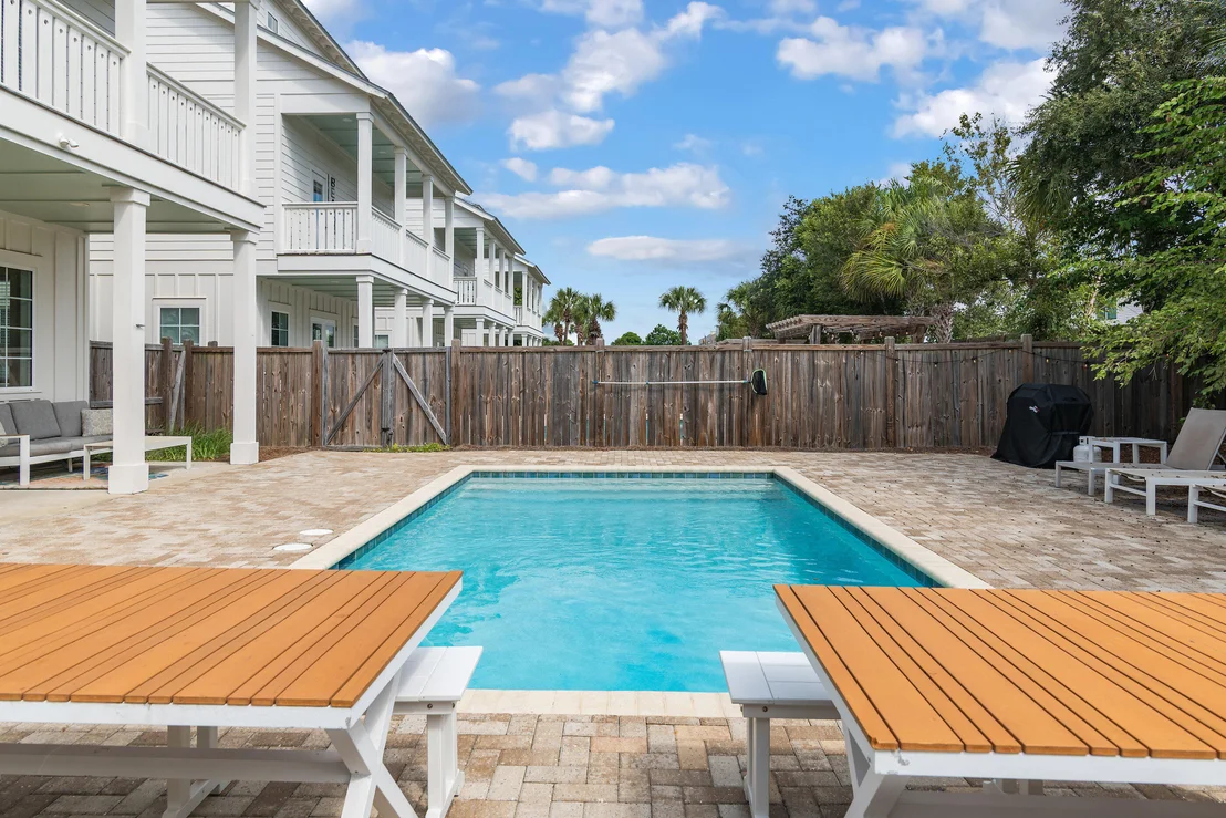 Photo of 240 Driftwood Road