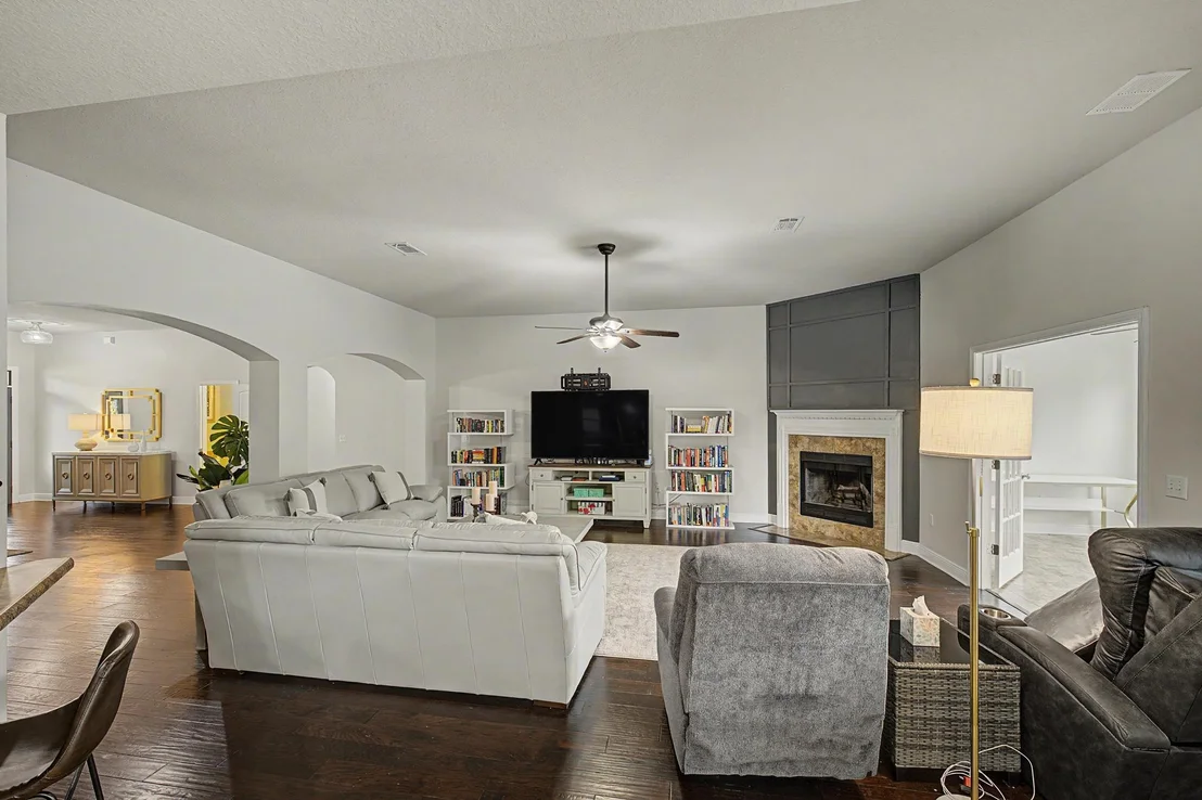 Photo of 9177 Iron Gate Boulevard