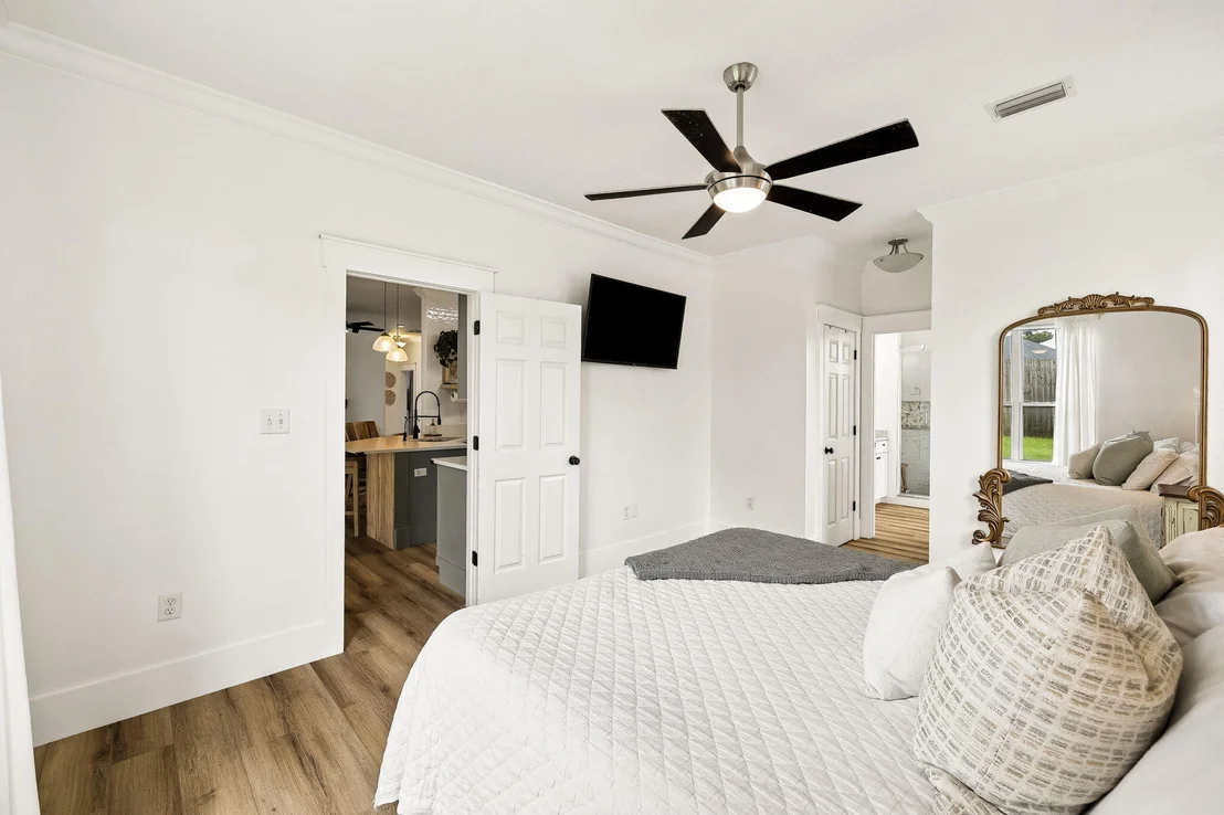 Photo of 1025 Forest Shore Drive