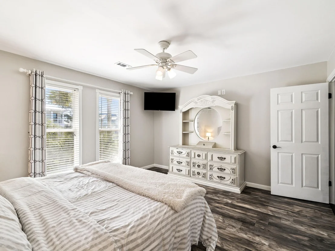 Photo of 165 Maple Street