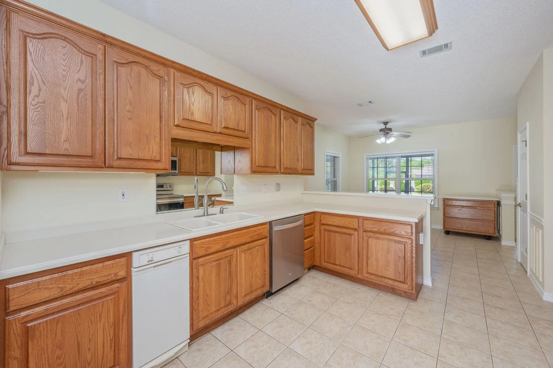 Photo of 5552 Frontier Drive