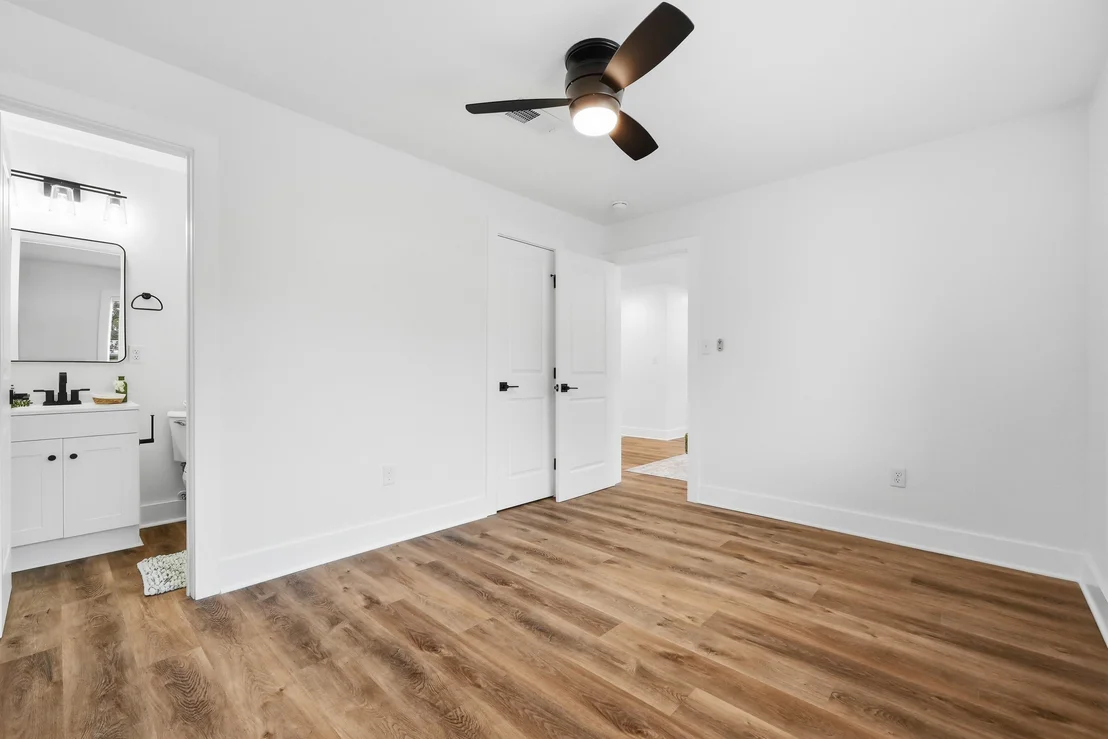 Photo of 640 Cornwall Terrace
