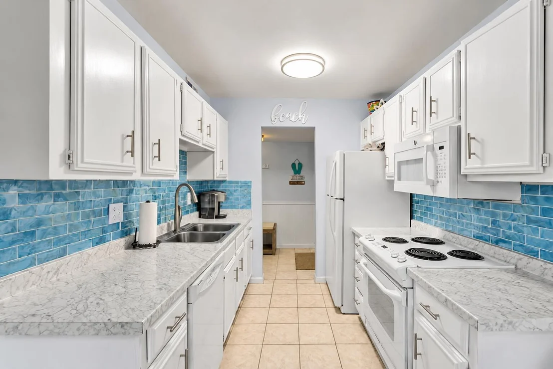 Photo of Unit UNIT33A at 373 Sunset Bay