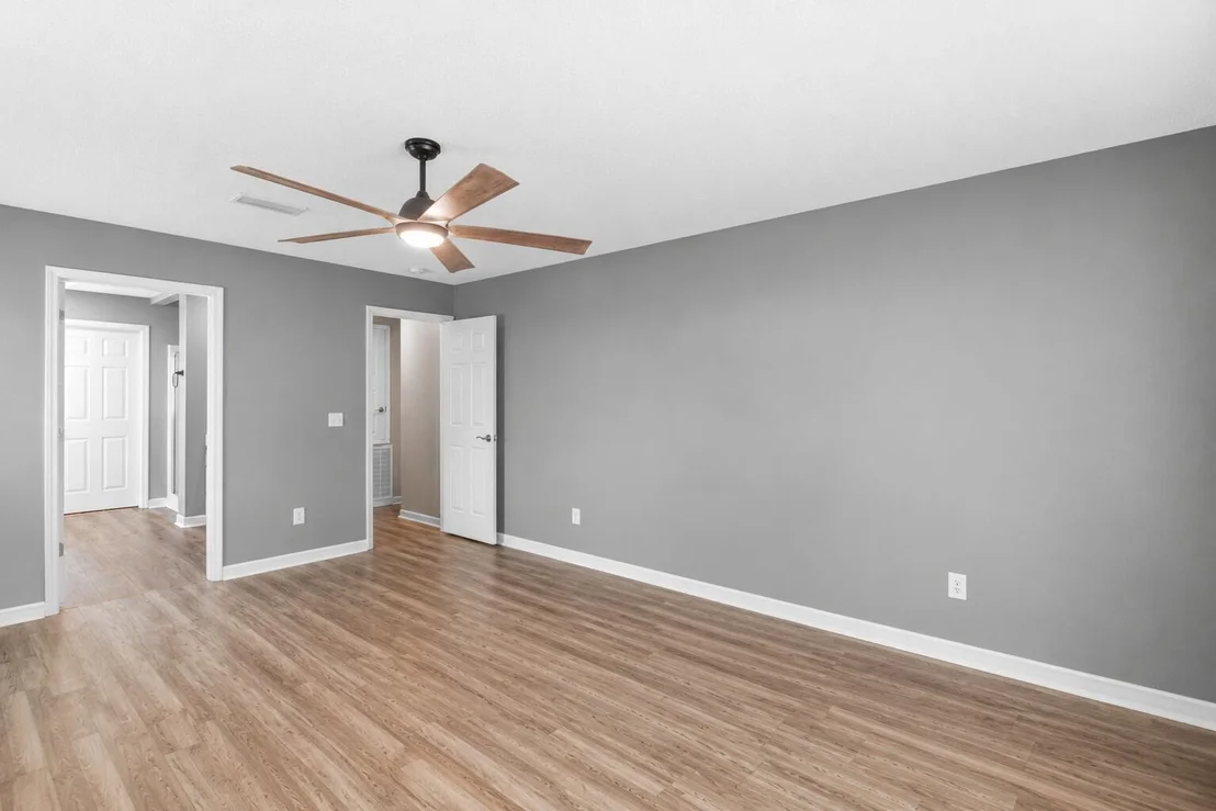 Photo of 2035 Alfred Boulevard